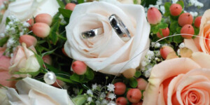 Trauringe in Szene gesetzt von Nikki Foto – Portraitfotografie, Hengersberg